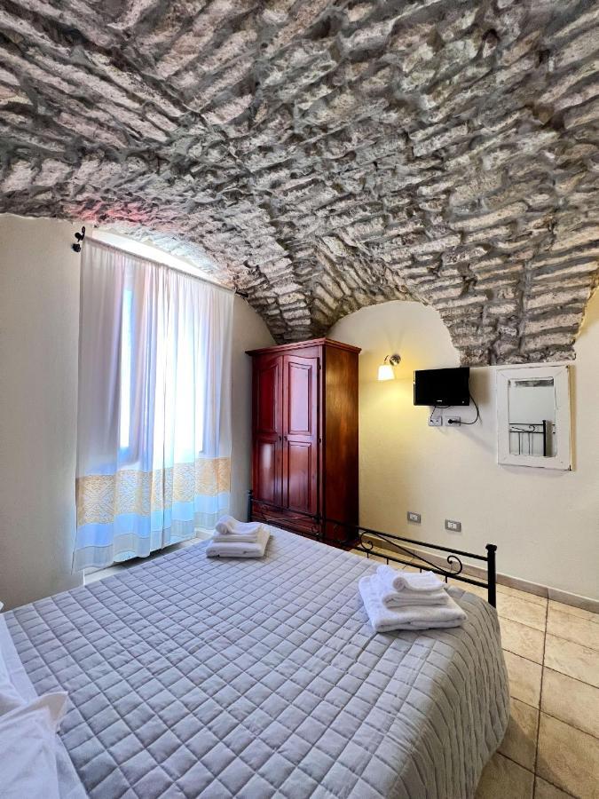 فندق La Vecchia Torre بوسا المظهر الخارجي الصورة