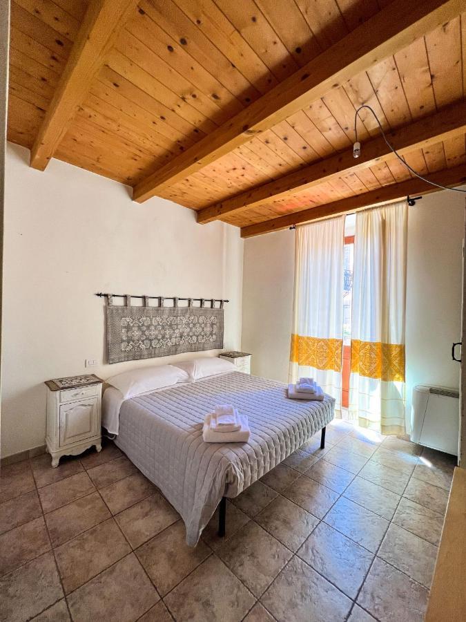 فندق La Vecchia Torre بوسا المظهر الخارجي الصورة
