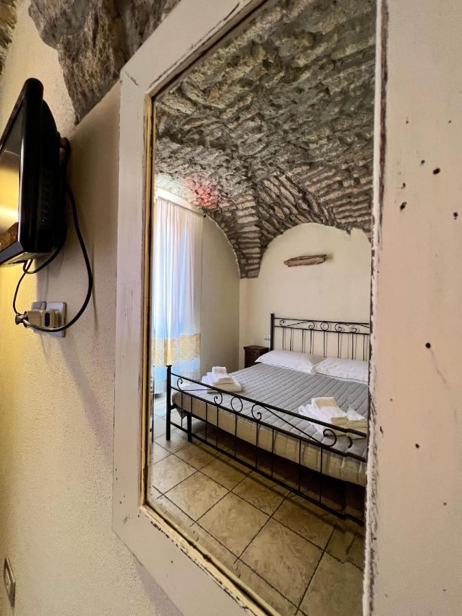 فندق La Vecchia Torre بوسا المظهر الخارجي الصورة